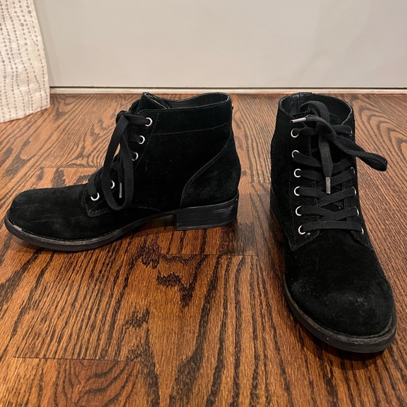 Black Suede Sam Edelman Ankle Boot - Picture 2 of 7